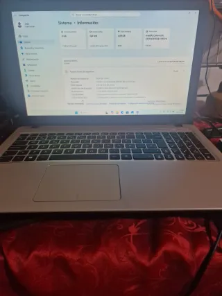 Portátil Asus Celeron 4GB RAM
