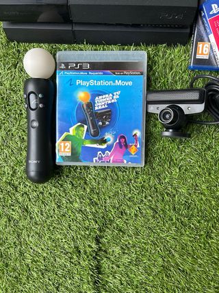 PS4 (PlayStation 4) con juegos y accesorios