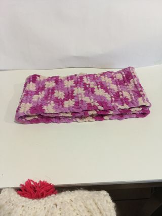 Conjunto gorro y braga cuello tejido hechas a mano