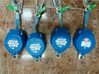 Anticaídas retráctil 4 unidades