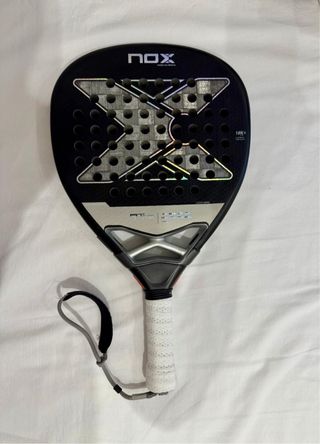 Pala NOX AT Attack Genius 18K Agustín Tapia