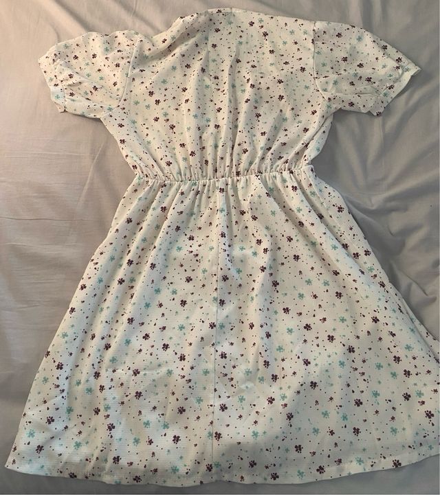 Vestido blanco estampado flores