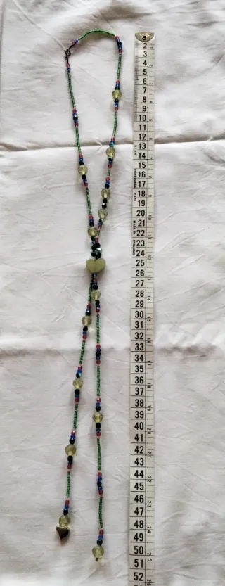 Collar de abalorios hecho a mano