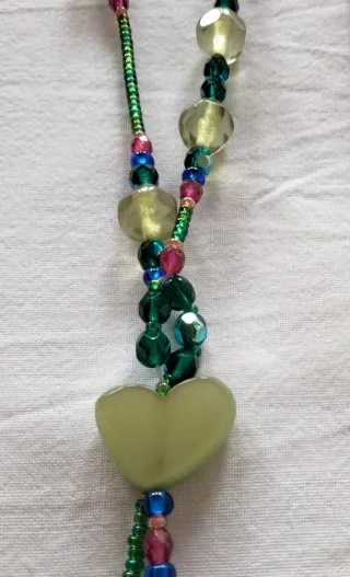 Collar de abalorios hecho a mano