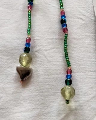 Collar de abalorios hecho a mano