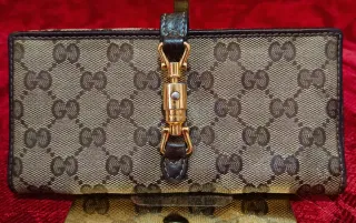 Cartera Gucci GG Monogram Dorada