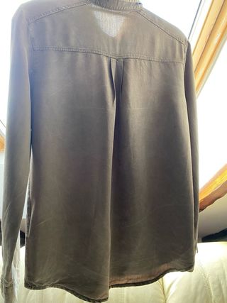 Camisa Pimkie oversize T.S verde militar. sedosa