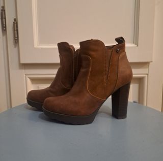 Botines de tacón marrón mujer