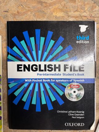 libro pre-intermedio de EOI y soluciones 