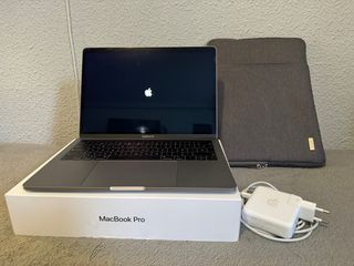 MacBook Pro 13 2019 4 Puertos
Gris Espacial