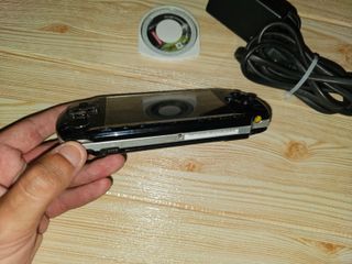 Consola PSP 3004 Negra + Cargador