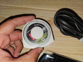 Consola PSP 3004 Negra + Cargador