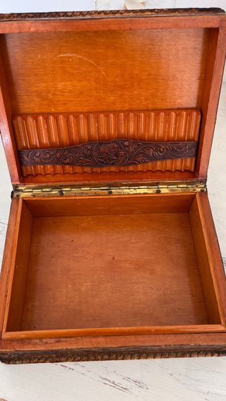 Caja antigua para puros y cigarrillos