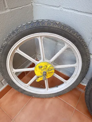 Ruedas Vespino