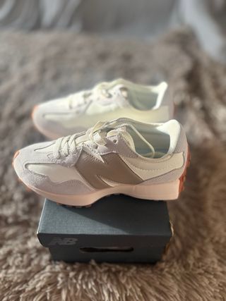 Zapatillas New Balance 327 Beige/Rosa talla 25.5cm