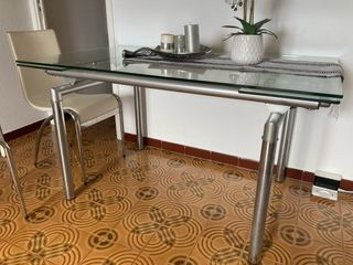 Mesa de cristal extensible
