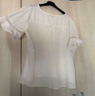 Blusa blanca manga volantes