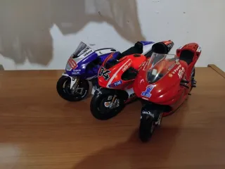 Modellini Moto GP Yamaha Ducati