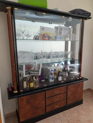 Mueble Bar Vitrina Madera y Cristal