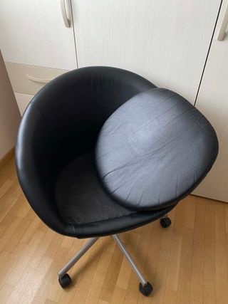 Sedia da scrivania girevole nera