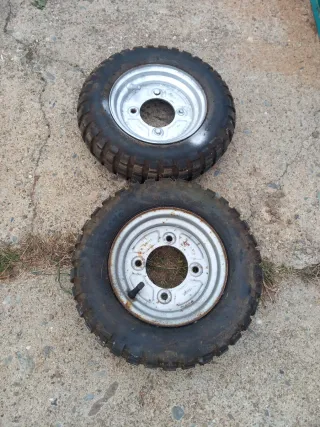 Ruedas 3.5x8 Bridgestone