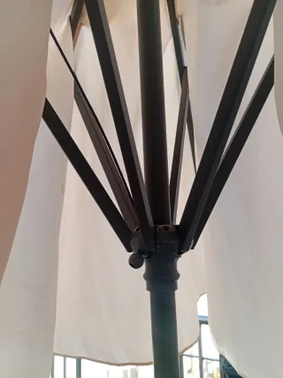 Sombrilla de jardín o terraza beige