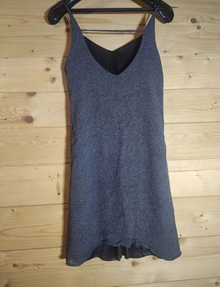 Vestido Oysho com bolinhas brancas