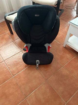 Silla de coche para bebé
2 fundad