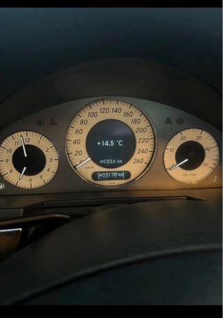 Mercedes-Benz 320 2002