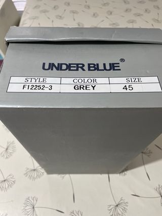 Zapatos de vestir grises para caballero