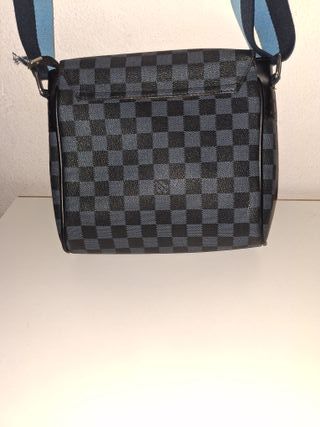 Riñonera Louis Vuitton Gris