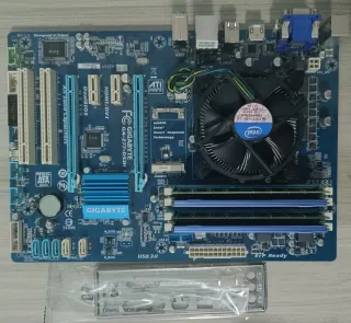 Placa Base + CPU + RAM