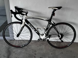 Bicicleta de carretera CKT 369