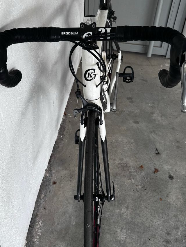 Bicicleta de carretera CKT 369