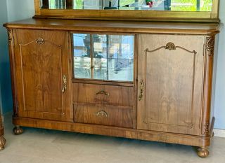 Muebles madera maciza vitrina y bufet con espejo 