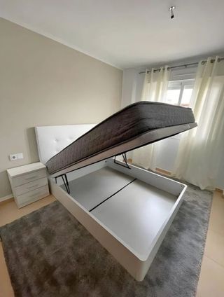 Cama con almacenaje