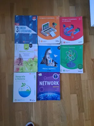 Libros de texto de 3° ESO: 10 euros/ejemplar