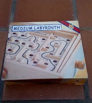 Juego de mesa laberinto de madera