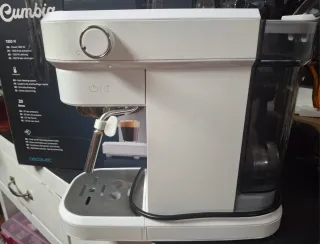 Cafetera Cecotec Cafelizzia 790 Blanca