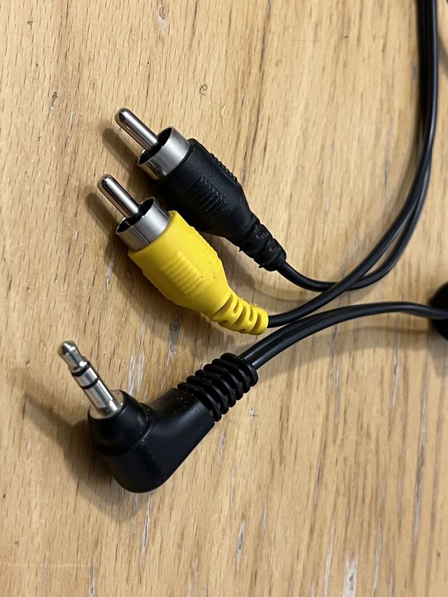 Cable Mini-Jack a 2 RCA 1m