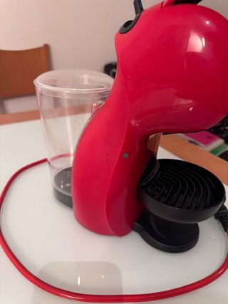 Cafetera Dolce Gusto Roja
