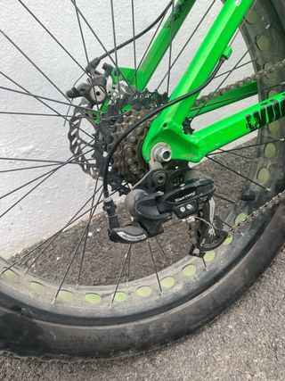 Bicicleta 7 marchas frenos disco