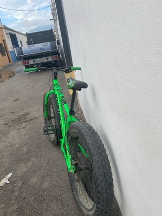 Bicicleta 7 marchas frenos disco