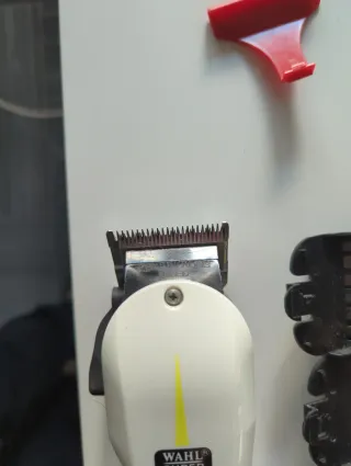 Máquina Wahl Super Taper + Accesorios