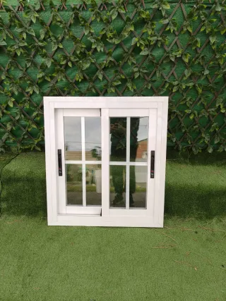 VENTANA CORREDERA CON BARROTILLO SIN PERSIANA