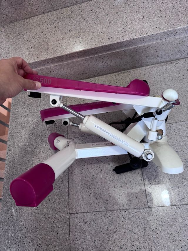 Stepper Domyos con bandas elásticas