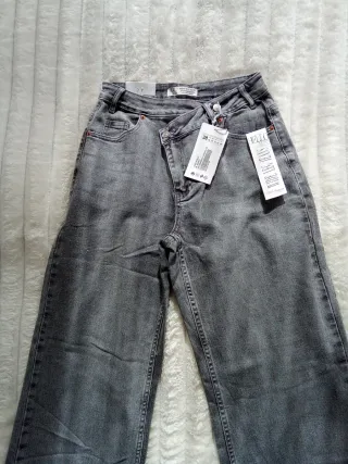 Pantalón vaquero gris cintura asimétrica T.38