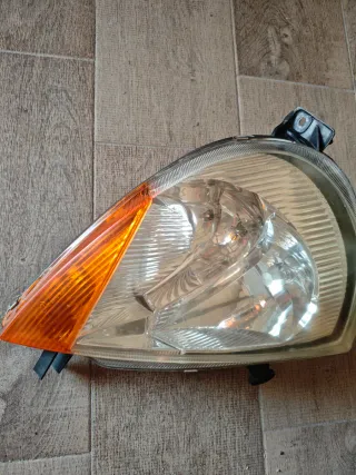 Faro derecho Ford KA