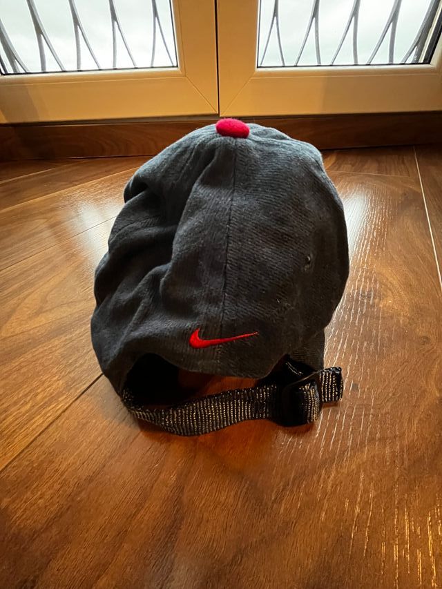 Gorra FC Barcelona Retro Nike Negra Roja