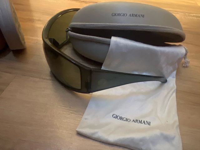 Gafas de sol Giorgio Armani negras y grises